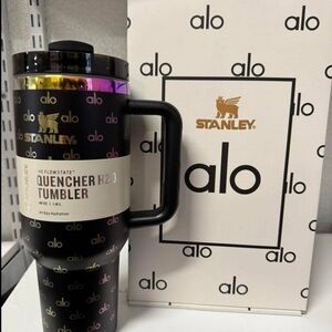 Stanley Black and Gold Quencher Tumbler